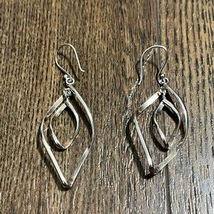 Peruvian Handmade Elegant Silver Dangle Earrings